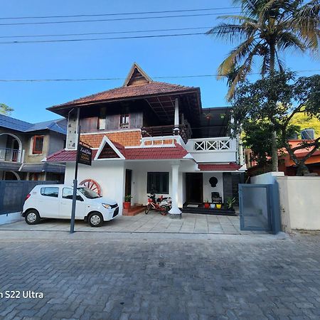 Kairali Palace Home Stay Thekkady Εξωτερικό φωτογραφία